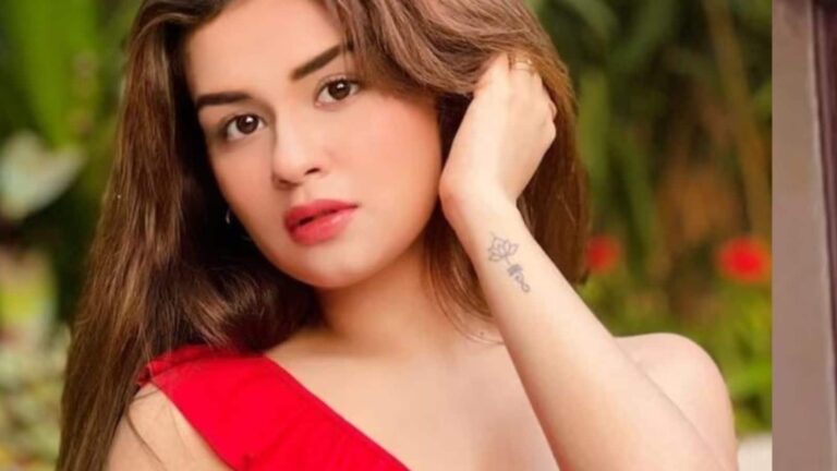 Avneet Kaur: हाथों में हाथ डाले नजर आईं अवनीत, डिलीट स्टोरी ने बढ़ाया सस्पेंस, कौन है खास शख्स?