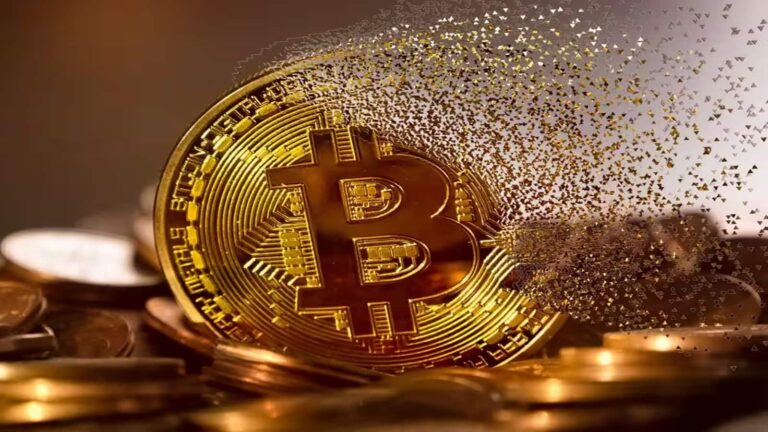BitCoin टूटकर हुआ आधा, इस कारण मचा कोहराम, यह लेवल हुआ डाउनसाइड ब्रेक