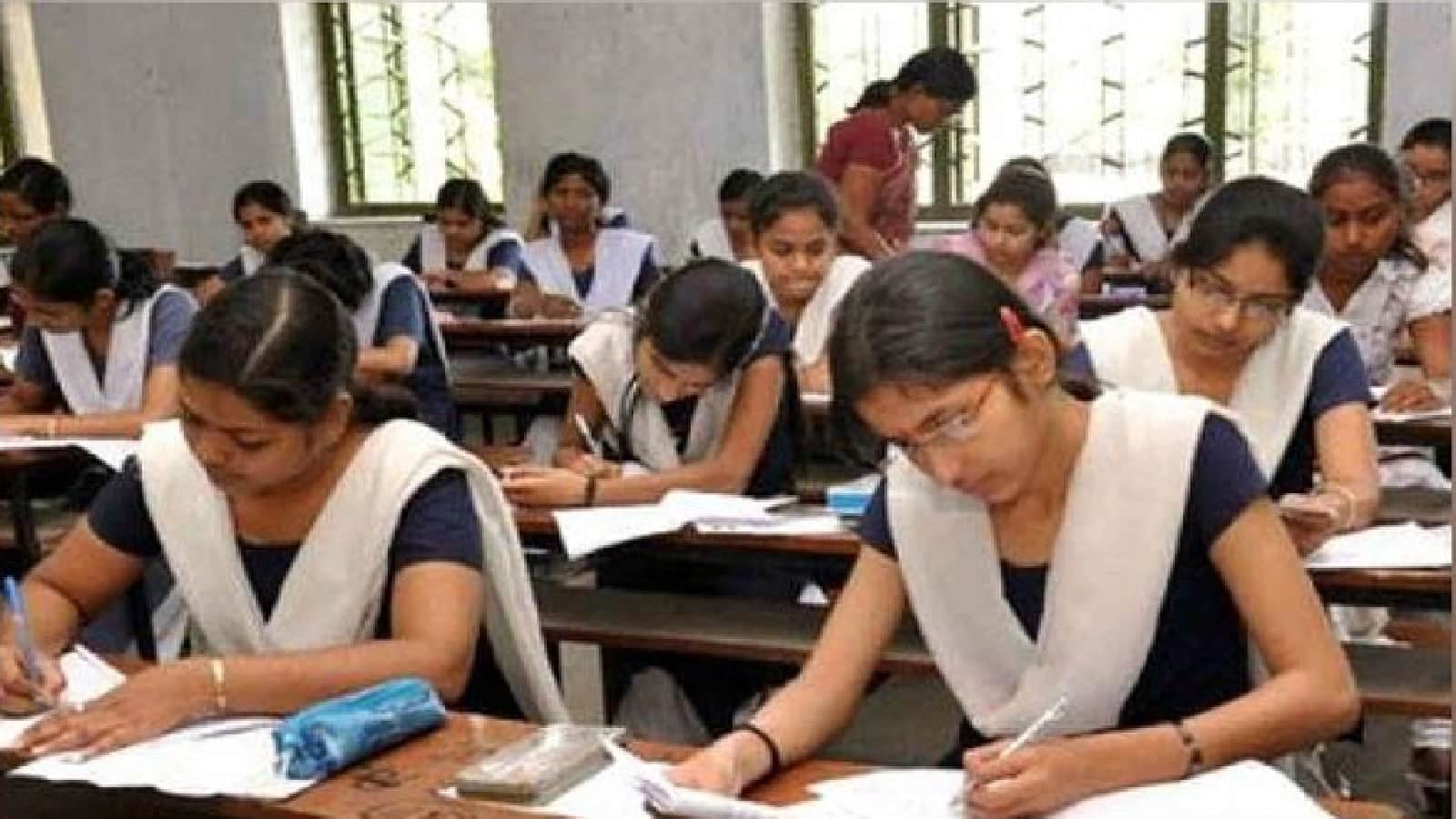 Bihar Board 10th Exam 2026: परीक्षा केंद्र की दीवार फांदी तो दर्ज होगा क्रिमिनल ट्रेसपासिंग का केस, इन नियमों को गांठ बांध लें परीक्षार्थी