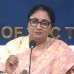 दिल्ली CM रेखा गुप्ता का बड़ा ऐलान, लाडली योजना होगी बंद, शुरू होगी 'लखपति बिटिया योजना', इन बेटियों के खाते में आएंगे 1 लाख