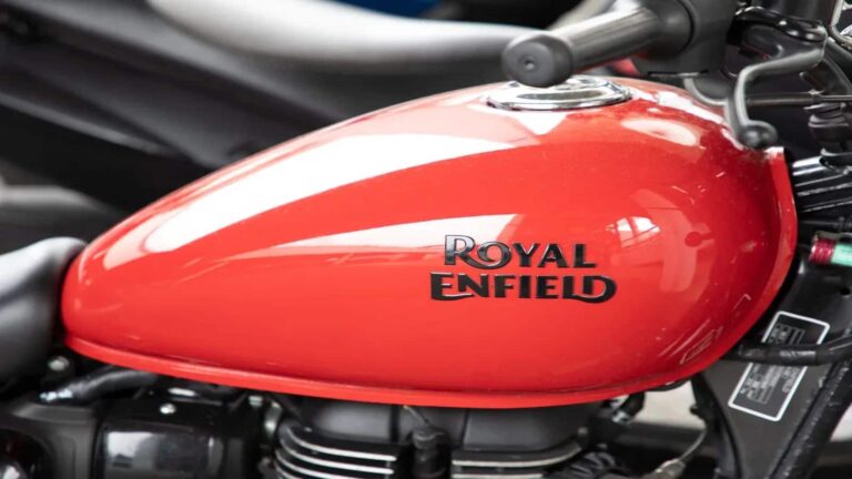 Eicher Motors Shares: तिमाही नतीजों के बाद नए हाई पर पहुंचा शेयर, 6.5% उछला भाव; अब खरीदें, बेचें या करें होल्ड?