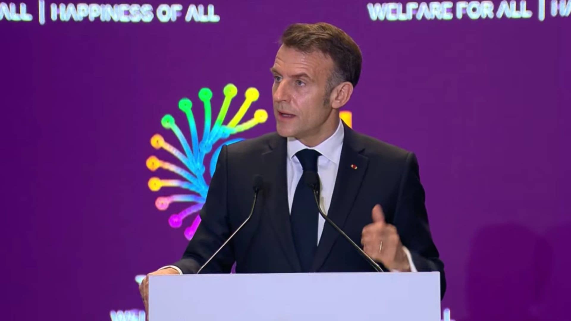 AI Summit: 'भारत की डिजिटल उपलब्धियां दुनिया के लिए मिसाल', इमैनुएल मैक्रों ने तारीफों में बांधे पुल, 'नमस्ते' से की संबोधन की शुरुआत