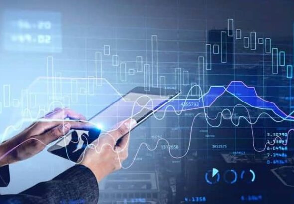 SEBI के सख्त नियमों से बदल रही फिनफ्लूएंसर्स की दुनिया, जानिए इस बदलाव की दिलचस्प कहानी