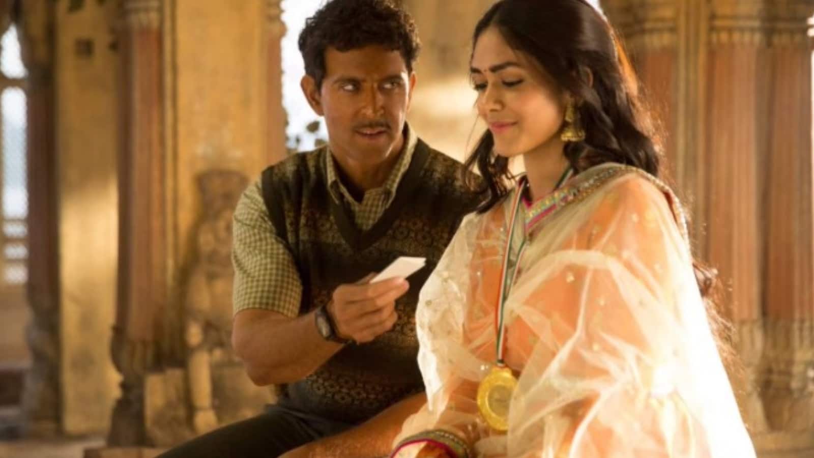 Mrunal Thakur: जब ऋतिक रोशन से इंसिक्योर हो गया था मृणाल ठाकुर का एक्स बॉयफ्रेंड, एक्टर से बराबरी करने के लिए हदें की थीं पार