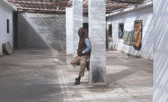 लीबिया: प्रवासियों और शरणार्थियों के सुनियोजित शोषण के मामले