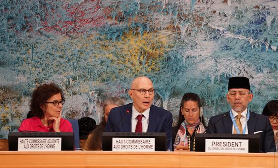 संक्षेप में: मौन होकर पीड़ा सहने को मजबूर महिलाएँ; मेडागास्कर में तूफ़ान पीड़ितों के लिए सहायता