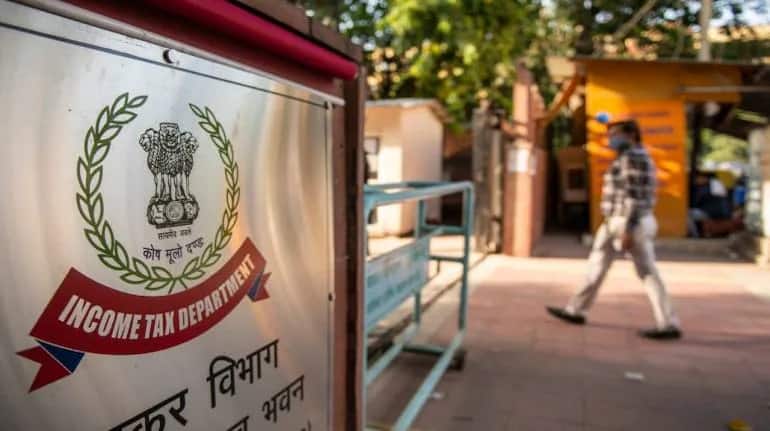 AI की मदद से बिरयानी टैक्स स्कैम की तह तक पहुंचा इनकम टैक्स डिपार्टमेंट, 70,000 करोड़ टैक्स चोरी का खुलासा