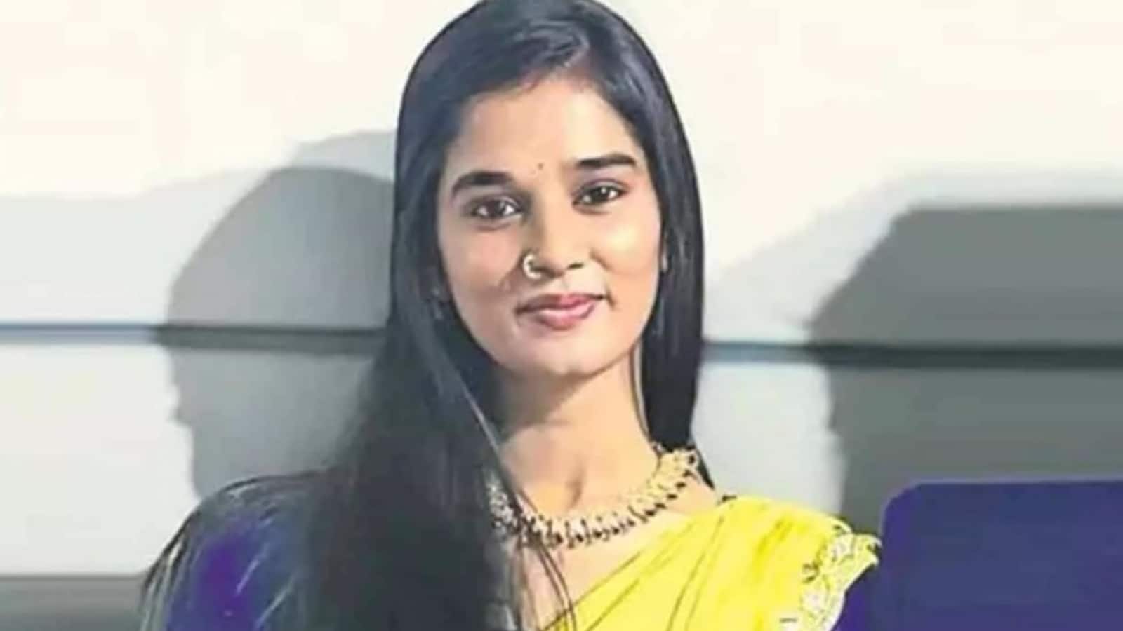 Youtuber Bonu Comali Death: आई लव यू मां...कुवैत में रह रही मां को किया आखिर मैसेज, 21 साल की यूट्यूबर ने फिर दे दी जान