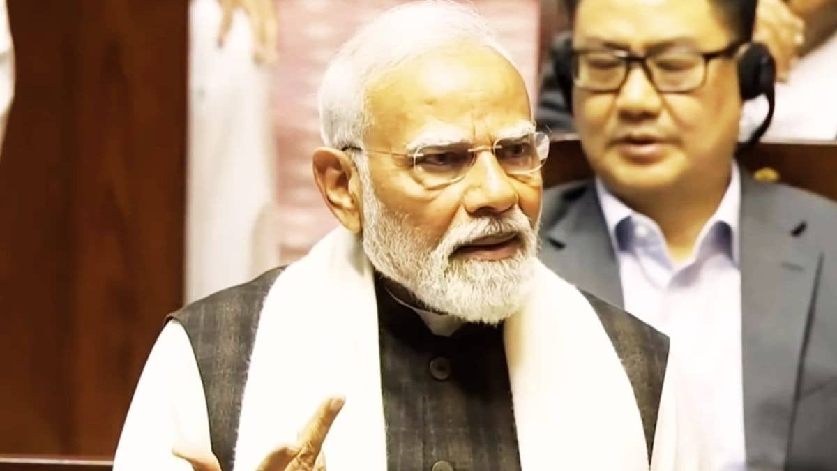 'तुम दुनिया को कितना धोखा दोगे? आईना देख लिया तो…', PM मोदी का शायराना वार, कांग्रेस-TMC-DMK को सुनाई खरी-खरी
