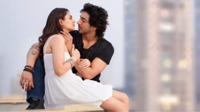 Saiyaara Re-release: फैंस के सर फिर चढ़ेगा सैयारा का भूत, वैलेंटाइन वीक पर आहान पांडे और अनीत पड्डा की रोमांटिक हिट फिर से सिनेमाघरों में