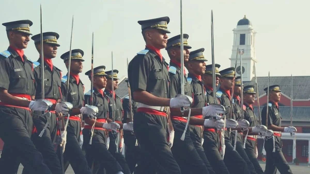 Sarkari Naukri 2026: भारतीय सेना में ऑफिसर बनने का सपना होगा सच, लेफ्टिनेंट पदों पर निकली भर्ती, जानें लास्ट डेट