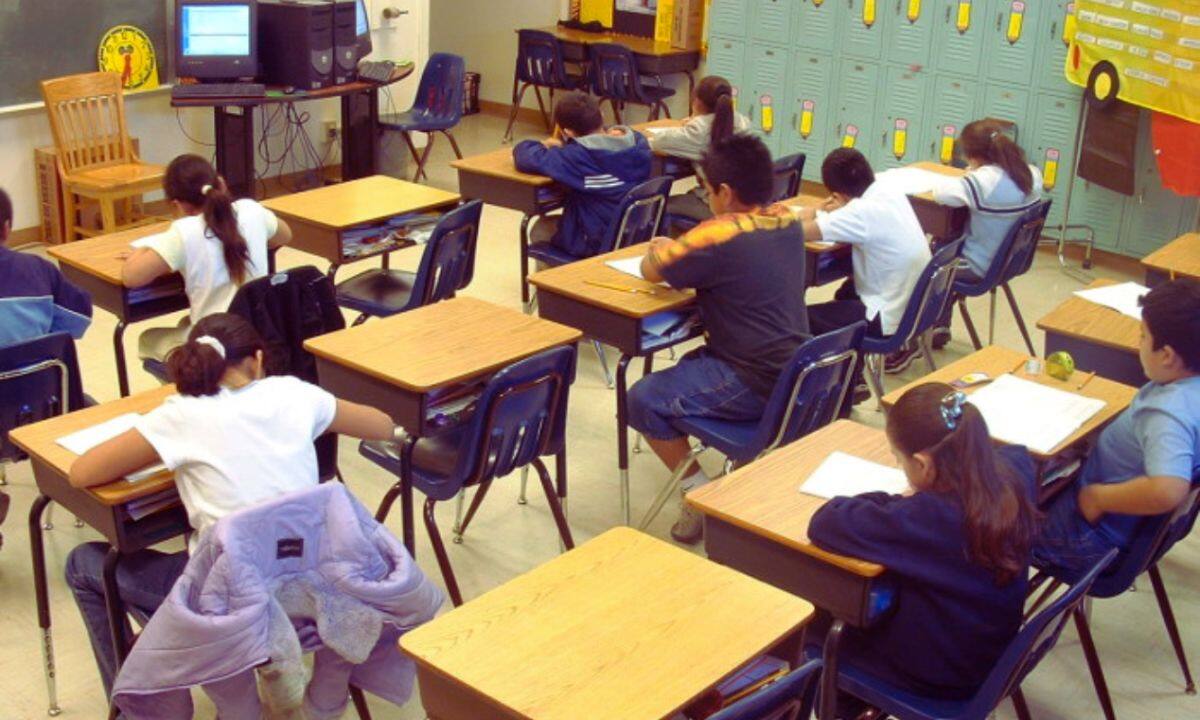 नोएडा में बच्चों के लापता होने की अफवाह से फैली दहशत, डर से बच्चों को स्कूल नहीं भेज रहे लोग