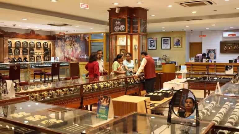 Senco Gold Stock Price: अभी सेंको गोल्ड के शेयरों में निवेश से हो सकती है दमदार कमाई, जानिए वजह