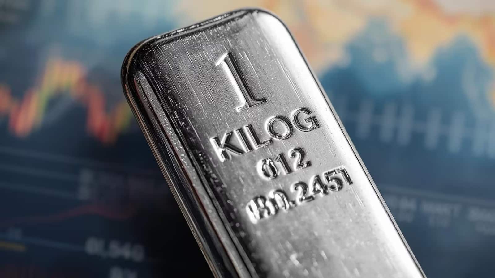 Silver ETF: कोई ब्लूचिप स्टॉक या गोल्ड नहीं, लेवरेज पर सबसे अधिक इस सिल्वर ईटीएफ में आया पैसा