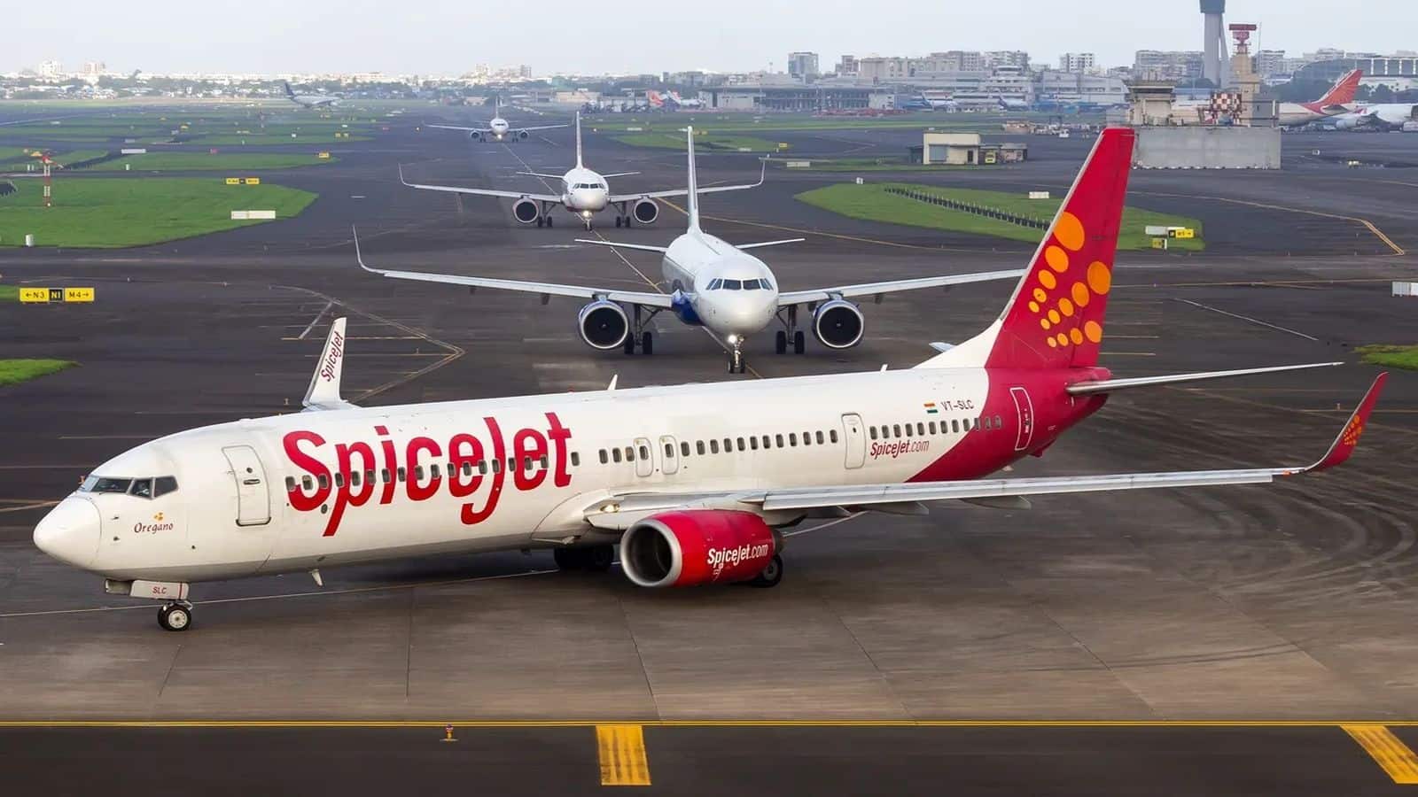 SpiceJet Shares: ब्लॉक डील के बाद 10% टूटा शेयर, लगा लोअर सर्किट; 7 दिन में 25% टूटा भाव