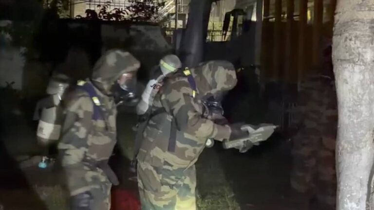 जम्मू एयरपोर्ट के पास टॉक्सिक गैस लीक से अफरातफरी, NDRF-SDRF की टीम पहुंची; स्थानीय लोगों को घर के अंदर रहने का निर्देश