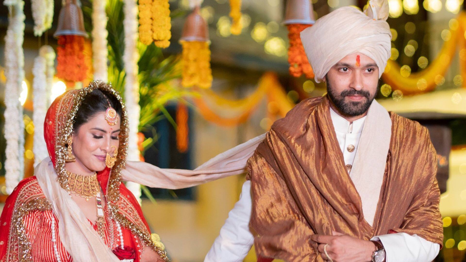 Vikrant Massey ने पत्नी Sheetal Thakur संग मनाई चौथी शादी की सालगिरह, कहा – ‘माई ए1 फ्रॉम डे 1'