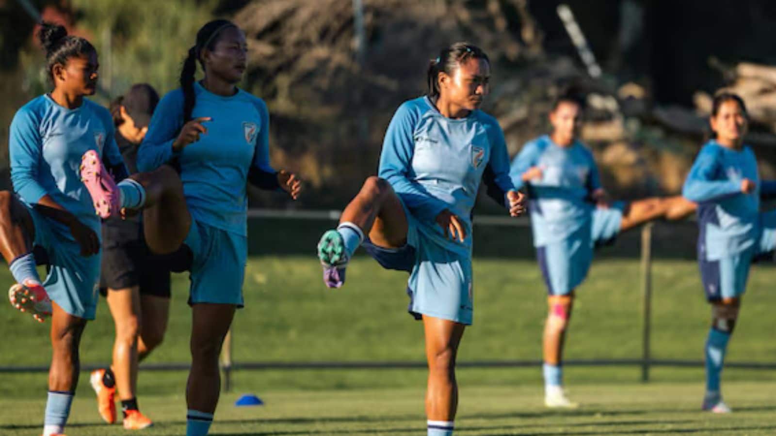 'हमने सिर्फ सात घंटे के अंदर उसे बदलकर...' विमेंस एशिया कप में किट विवाद पर AIFF ने तोड़ी चुप्पी