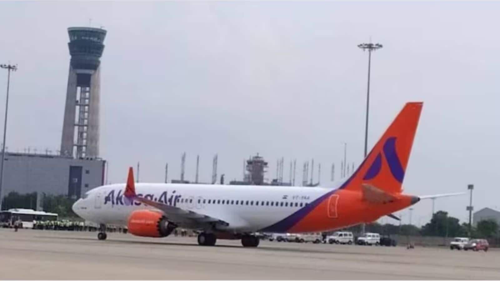 एयर इंडिया और इंडिगो के बाद अब अकासा एयर ने भी दिया झटका! यात्रियों से वसूलेगी इतना फ्यूल सरचार्ज