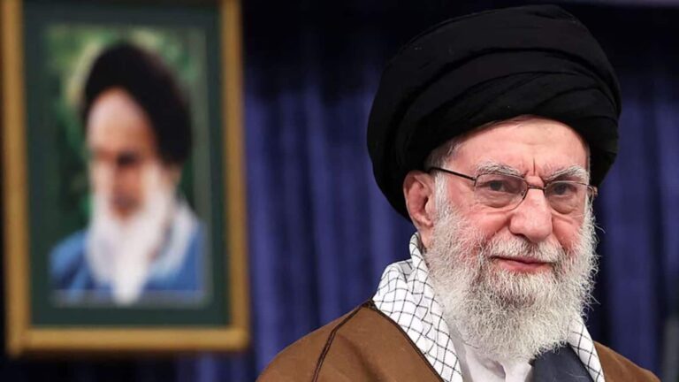 Ayatollah Ali Khamenei: ईरान के सर्वोच्च नेता अयातुल्ला अली खामेनेई की मौत, जानिए आधुनिक ईरान के सबसे पावरफुल वास्तुकार की कहानी