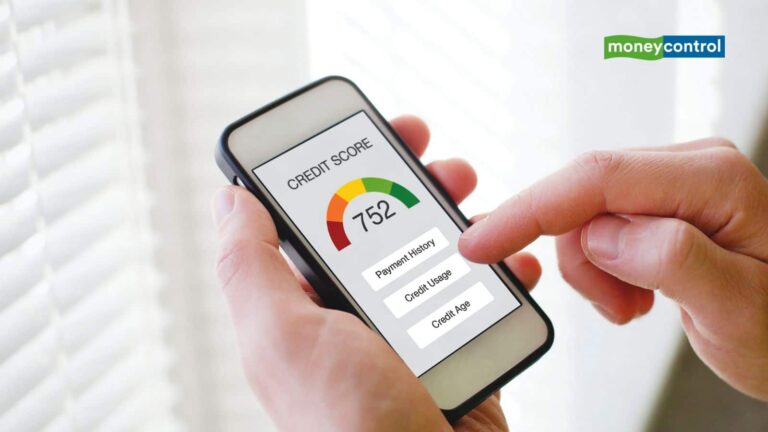 750 से कम है CIBIL स्कोर? लोन मिलने में हो सकती है दिक्कत, जानिए 6 महीने में सुधारने का तरीका