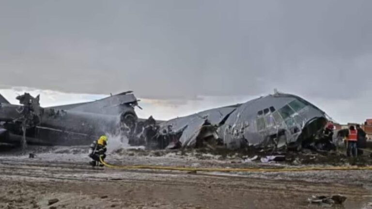 Colombia Plane Crash: कोलंबियाई सेना का प्लेन क्रैश! विमान में सवार थे 110 जवान, 80 सैनिकों के मारे जाने की आशंका
