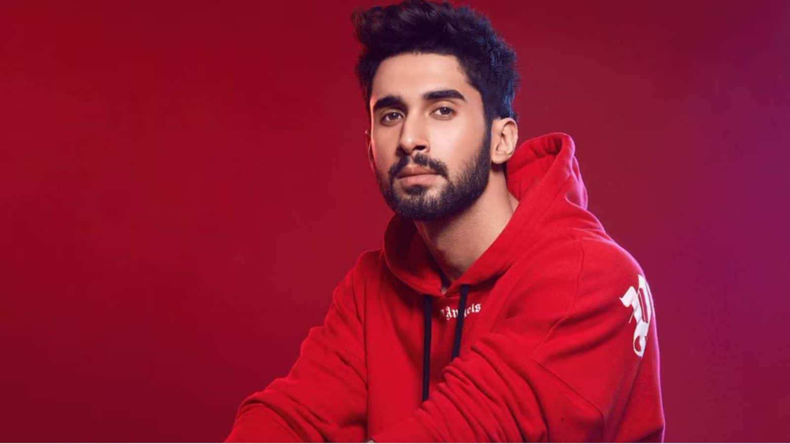 Dostana 2: कास्टिंग संकट से जूझ रही ‘दोस्ताना 2’, लक्ष्य लालवानी के बाहर होने की चर्चा तेज