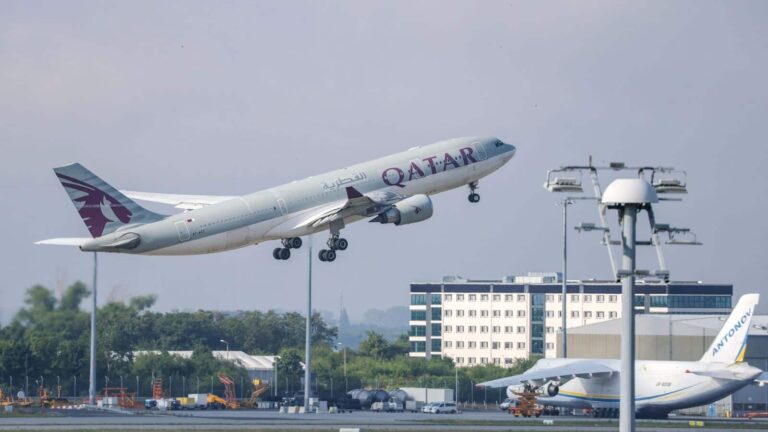 Qatar Airways: कतर एयरवेज की 5 फ्लाइट से 1600 भारतीय लौटे वापस, बंद एयरस्पेस के बीच भी रेस्क्यू जारी