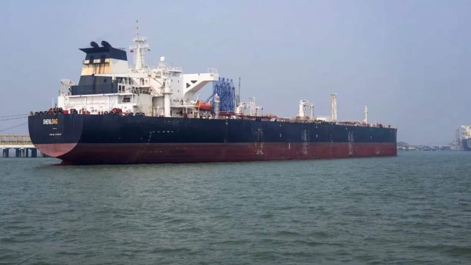 Indian Oil Tanker Jag Laadki: एक और भारतीय टैंकर ने पार की होर्मुज स्ट्रेट, UAE से 80,800 टन कच्चा तेल लेकर आया भारत