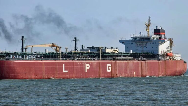 Nanda Devi LPG Carrier: 'शिवालिक' के बाद अब होर्मुज पार कर भारत पहुंचा 'नंदा देवी' जहाज, साथ लाया 46 हजार टन LPG