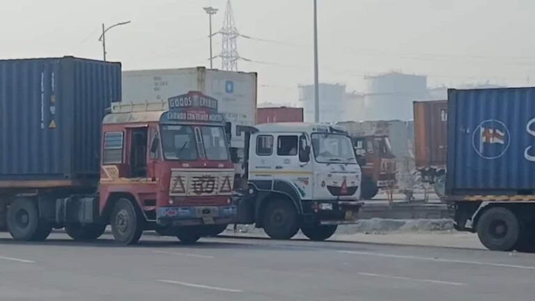 Middle East War Impact: मुंबई पोर्ट पर फंसा हजारों टन कृषि उत्पाद, टेंशन में किसान और निर्यातक