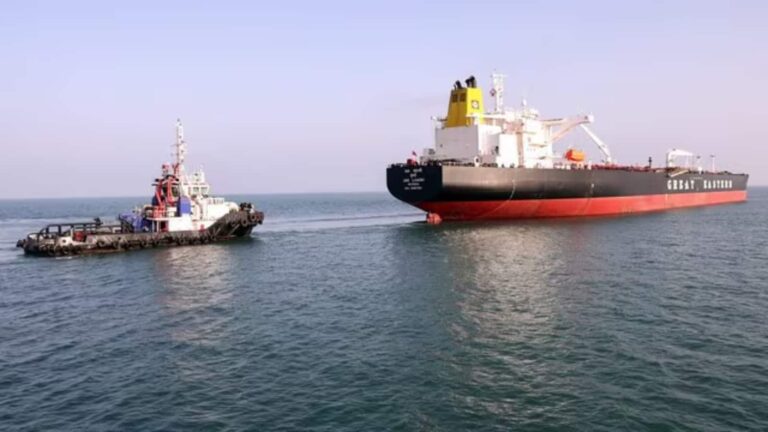 भारत के लिए कच्चे तेल-LPG ला रहे टैंकर होर्मुज में फंसे, इनमें 18 भारतीय जहाज शामिल