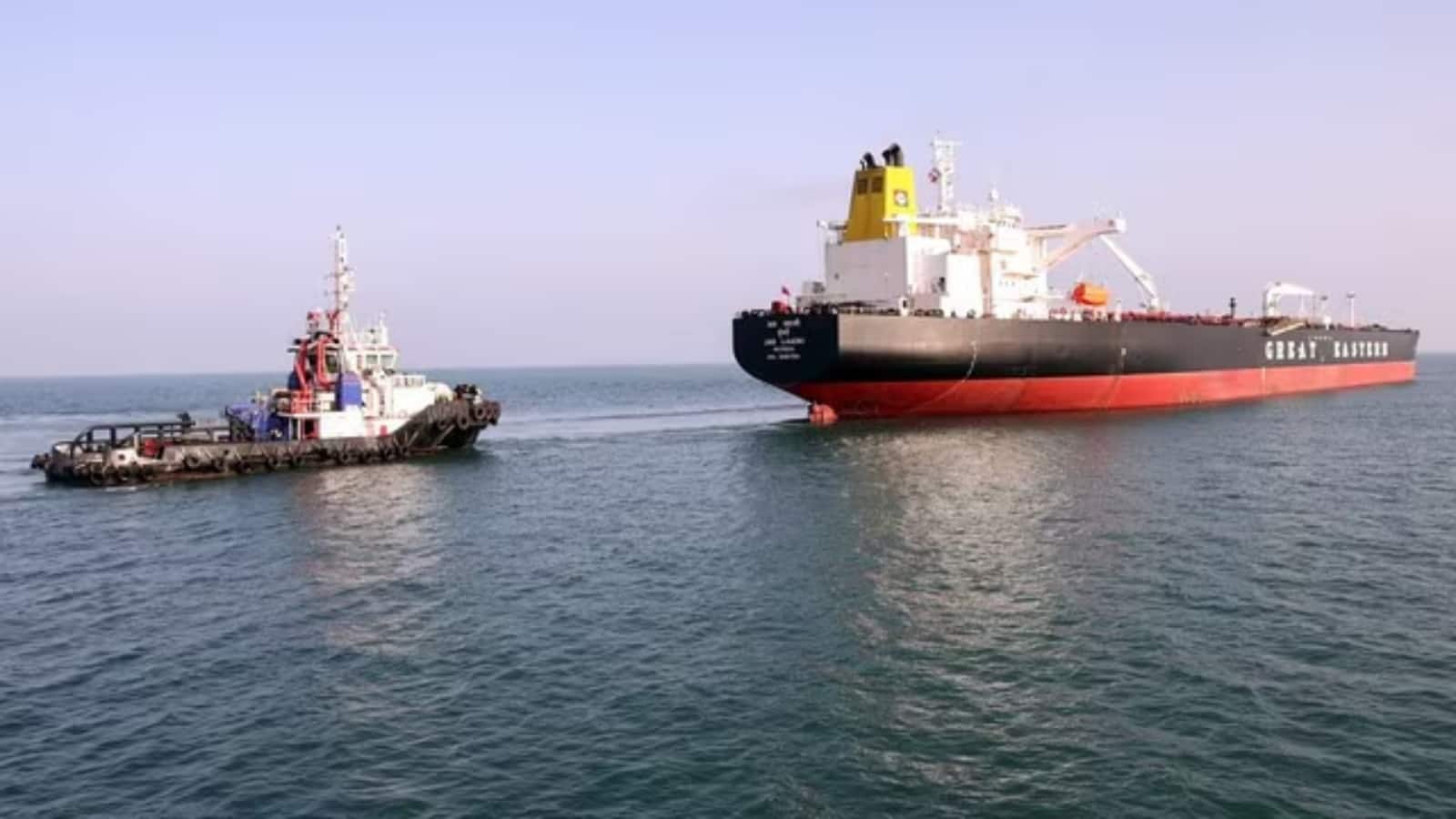 भारत के लिए कच्चे तेल-LPG ला रहे टैंकर होर्मुज में फंसे, इनमें 18 भारतीय जहाज शामिल