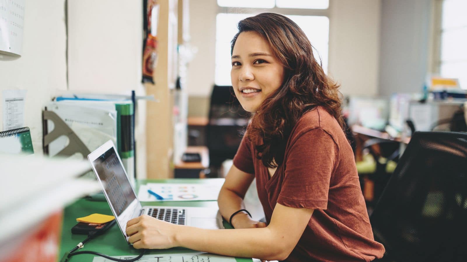 Job के साथ Freelancing करना सही या गलत? जानें क्या कहते हैं नियम