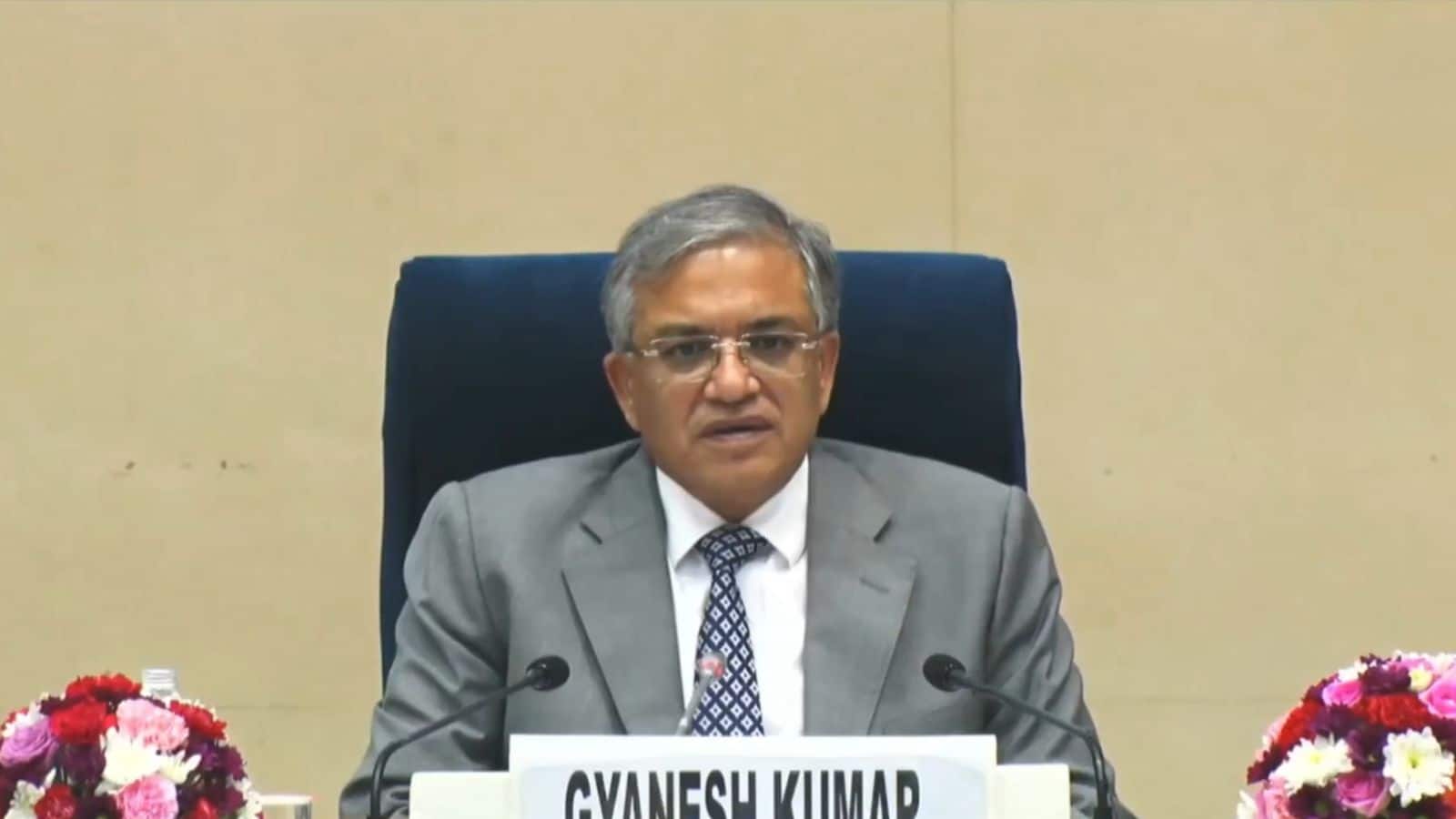 ज्ञानेश कुमार को हटाने की तैयारी! TMC ने दोनों सदनों में CEC को हटाने का दिया नोटिस