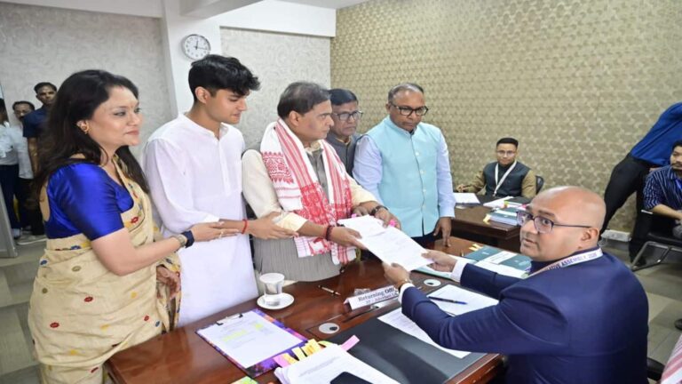 Assam Polls 2026: असम CM हिमंता और उनकी पत्नी के पास है ₹35 करोड़ की संपत्ति, चुनावी हलफनामे में खुलासा