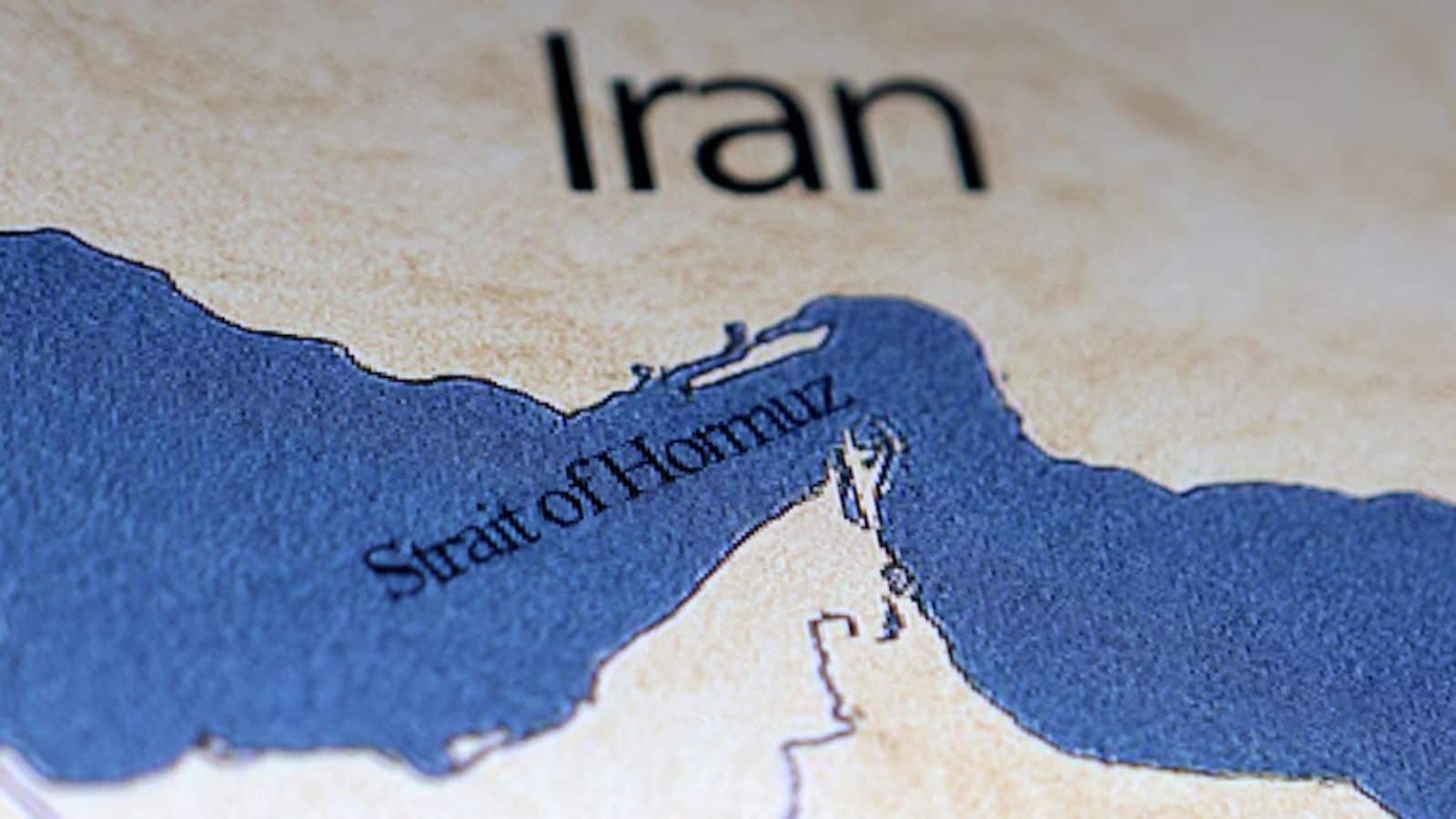 Strait of Hormuz: होर्मुज संकट के बीच सरकार की बड़ी प्लानिंग, समुद्री सप्लाई की सुरक्षा के लिए ₹1,000 करोड़ का 'वॉर-रिस्क फंड' बनाने की तैयारी