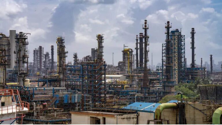 अब सिर्फ 'एडवांस पेमेंट' पर मिलेगा फ्यूल, मिडिल ईस्ट संकट के बीच IOCL, BPCL और HPCL ने सख्त किए नियम