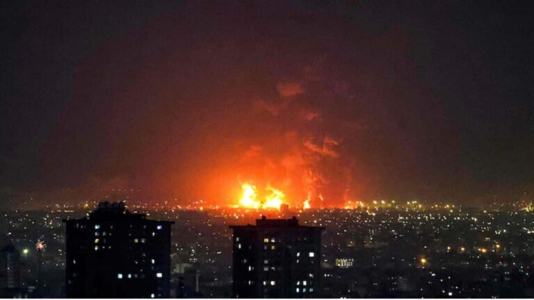 ईरान का इजरायल पर पलटवार, हाइफा रिफाइनरी को बनाया निशाना; तेहरान के तेल डिपो पर हमले का लिया बदला