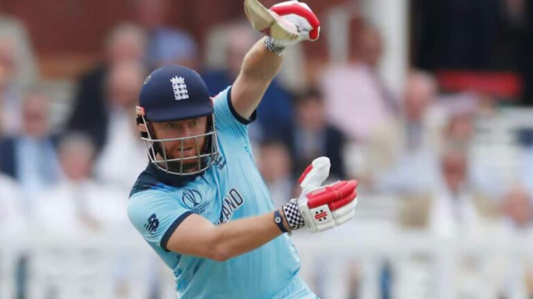 Middle East crisis: अबू धाबी में फंसा इंग्लैंड का ये दिग्गज खिलाड़ी, प्रधानमंत्री से लगाई मदद की गुहार