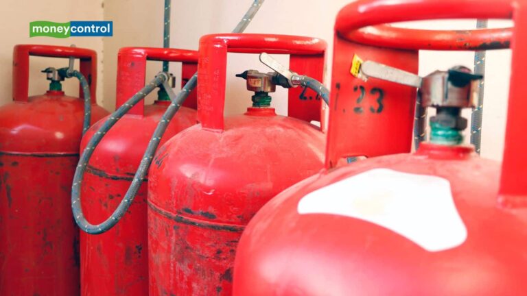 LPG Price Today: मार्च 18 को क्या रहा एलपीजी गैस सिलेंडर का रेट, जानिये रेट्स