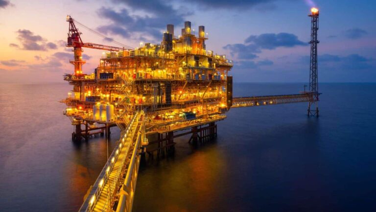 ईरान युद्ध के बीच भारत सरकार का बड़ा कदम, देश में एसेंशियल कमोडिटी एक्ट लागू, पेट्रोलियम और गैस की सप्लाई पर रहेगा कड़ा नियंत्रण