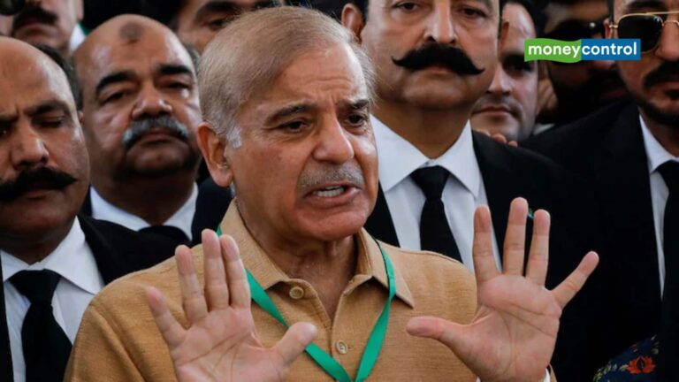 US-ईरान जंग से टूटी पाकिस्तान की कमर, खर्च कटौती के बीच रद्द करना पड़ा मिलिट्री परेड डे