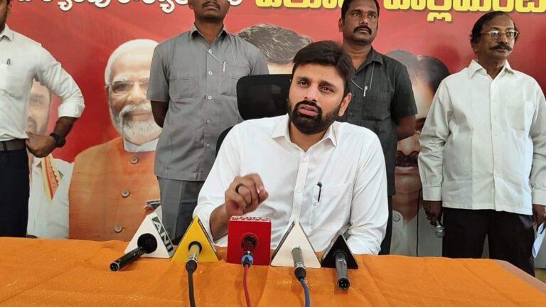 Telangana Drugs Case: तेलंगाना में ड्रग्स लेते पकड़े गए सांसद और पूर्व विधायक, हैदराबाद पुलिस ने हिरासत में लिया