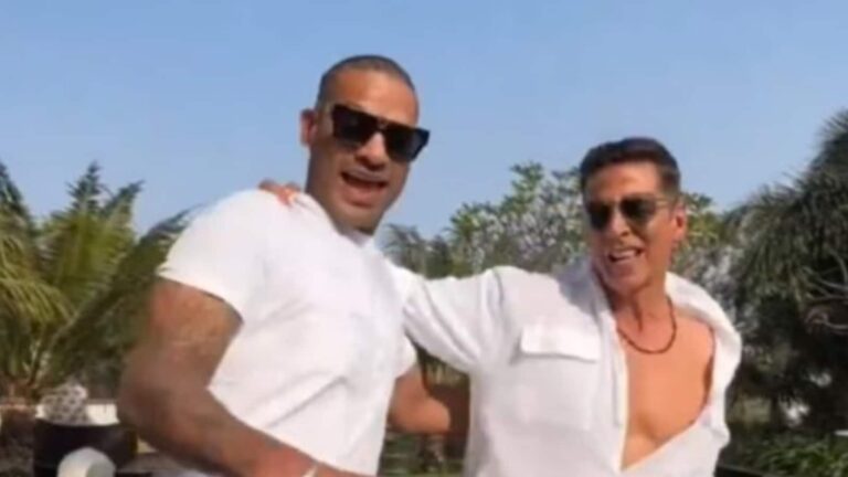 Bhoot Bangla: ‘भूत बंगला’ के सेट पर अक्षय कुमार-शिखर धवन ने खेला क्रिकेट, क्रू को दी कैश प्राइज की चुनौती