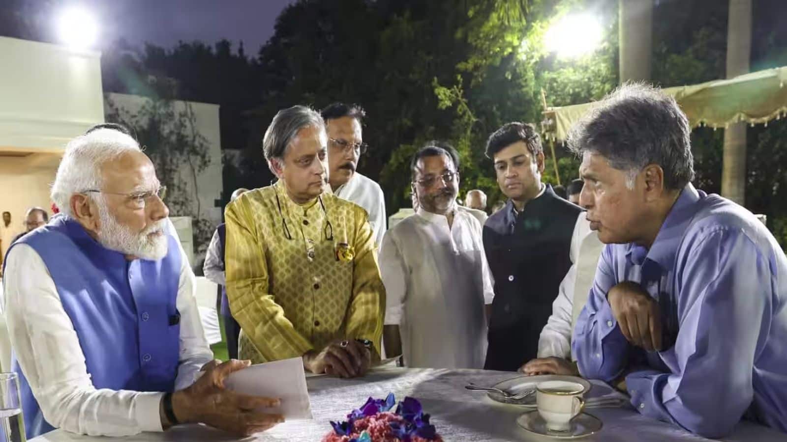 'सरकार सही काम कर रही...': मिडिल ईस्ट जंग पर कांग्रेस के भीतर मतभेद! शशि थरूर और मनीष तिवारी ने केंद्र का किया समर्थन