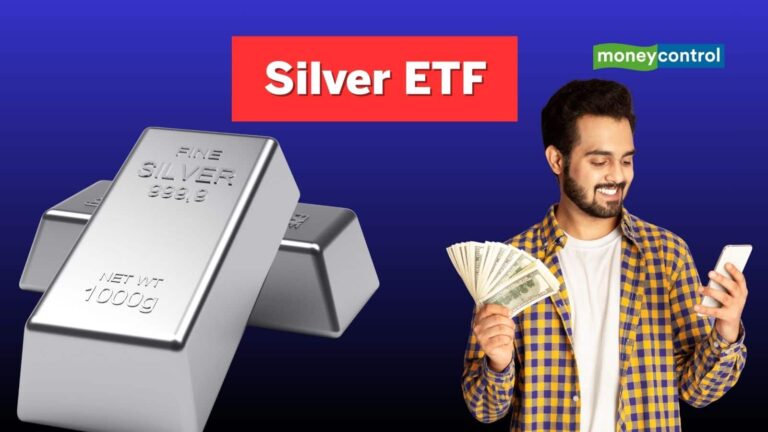Silver ETF: चांदी बेचने लगे निवेशक, 27 महीने में पहली बार सिल्वर ETF से निकला पैसा