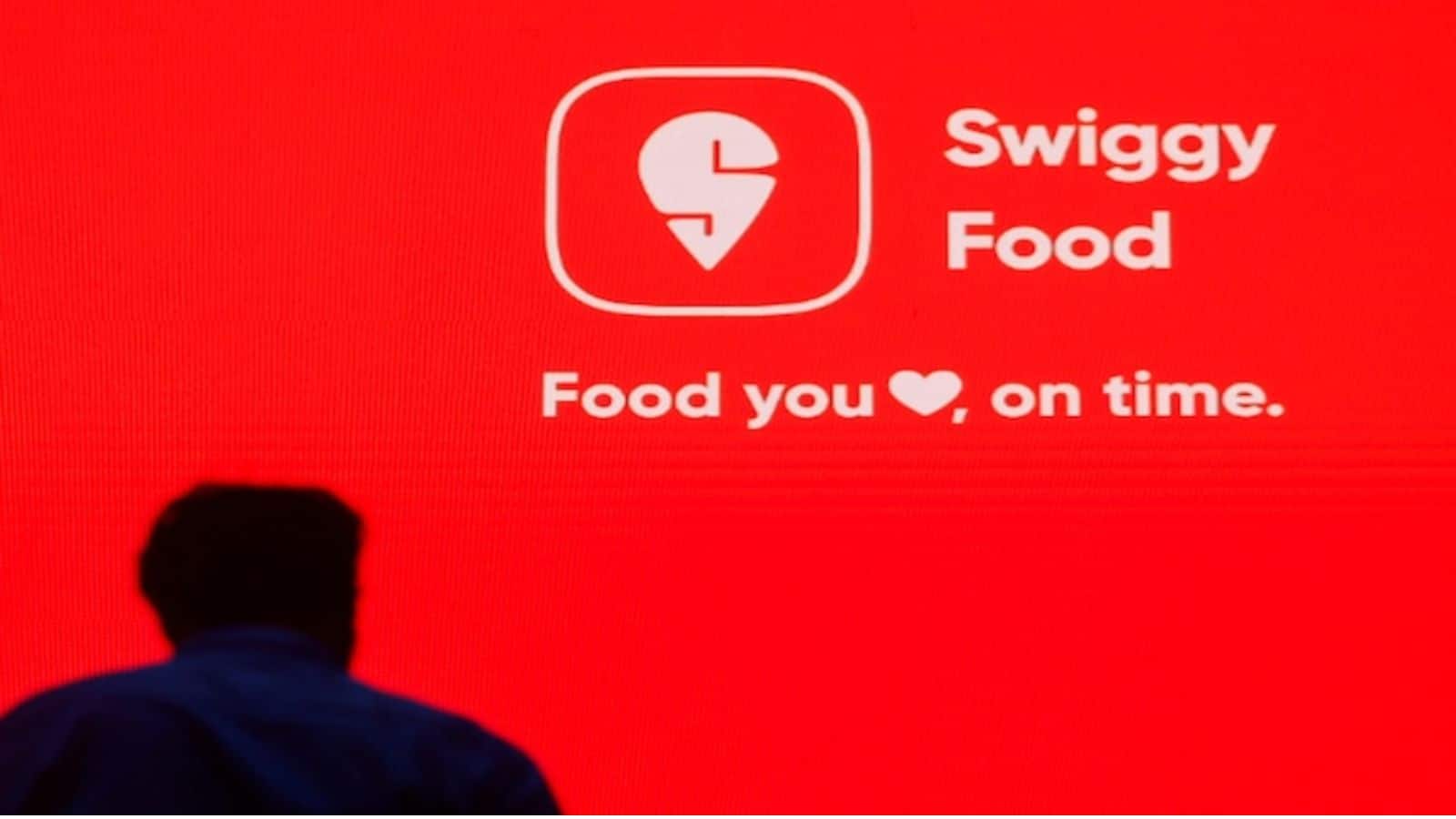 जोमैटो के बाद स्विगी ने भी दिया झटका, प्लेटफॉर्म फीस में 17% की बढ़ोतरी; खाना मंगाना अब और हुआ महंगा