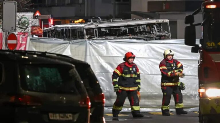 Switzerland Bus Fire: स्विट्जरलैंड में दर्दनाक हादसा, बस में आग लगने से 6 की मौत, 5 घायल