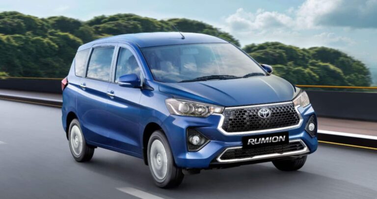95,000 रुपये सस्ती हुई Toyota Rumion, नया एंट्री-लेवल वेरिएंट 9.56 लाख में लॉन्च